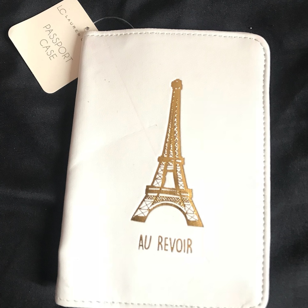 Lauren Conrad Paris Eiffel Tower Passport Holder